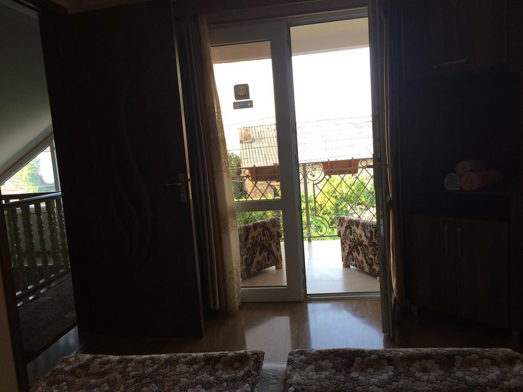 Mari Guest House Telavi Exterior photo